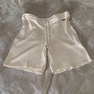 Guess mauve knit shorts